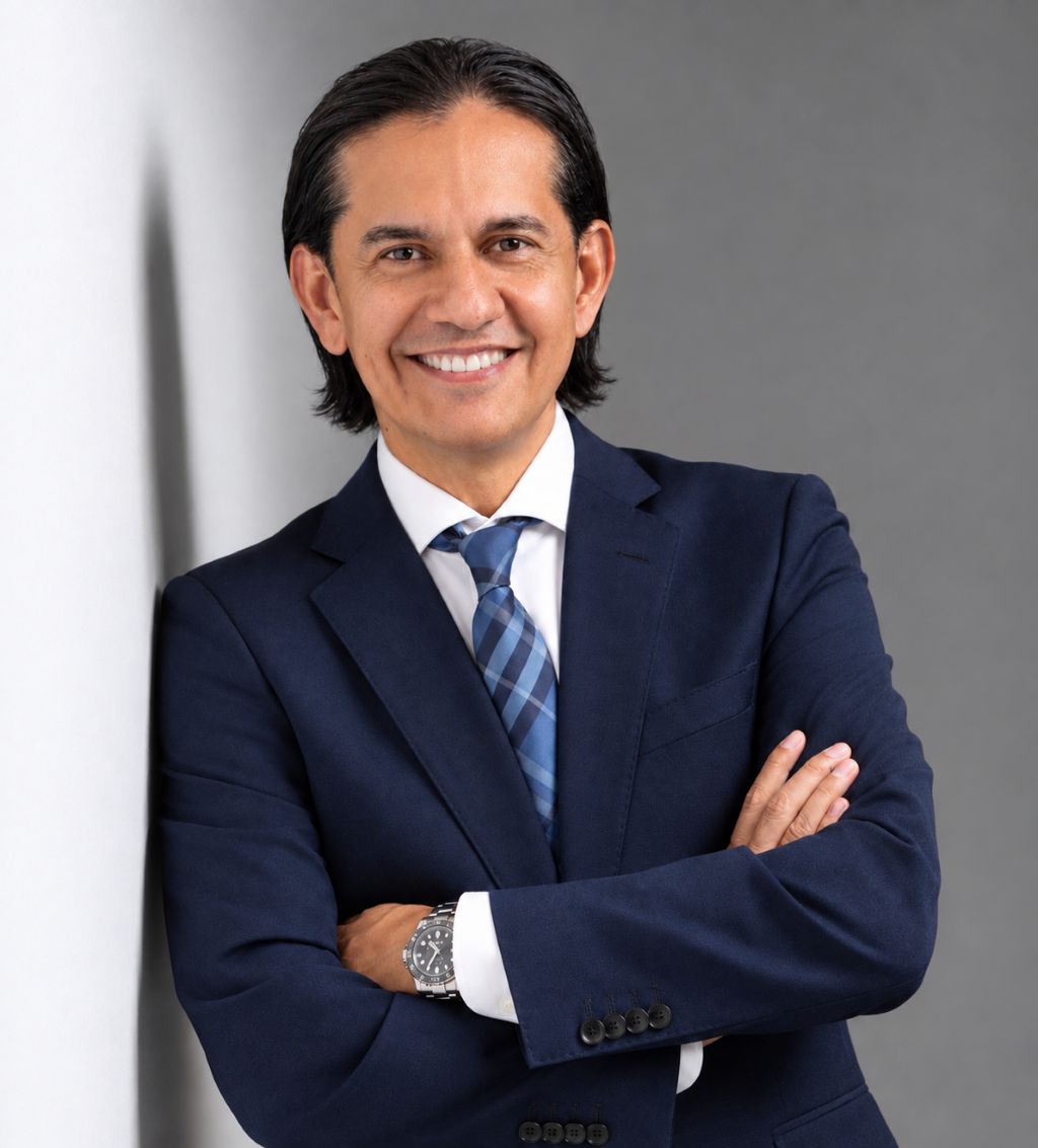 Dr. César Cáceres, dentist at Smiles by Mario Montoya, providing restorative and implant dentistry in Sandy Springs, GA